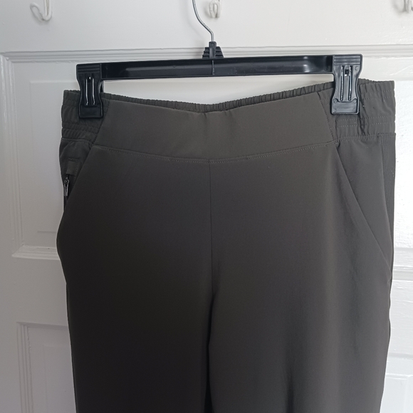 Athleta Brooklyn Legacy Mid Rise Jogger Size 6 Olive Green - Picture 9 of 15